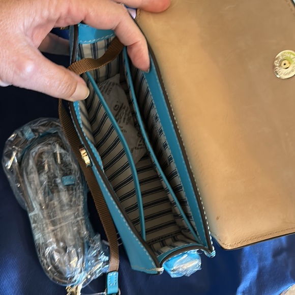 NWT Dooney & Bourke Aqua crossbody bag - Picture 5 of 10